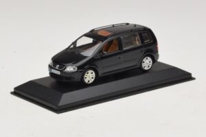 Volkswagen Touran 1T Μαύρο Minichamps 1:43 TOURAN005 Μέταλλο - εικόνα 2 από 5