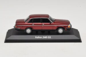 Volvo 240 GL Dark Red Metallic Maxichamps 1:43 940171401 Μέταλλο