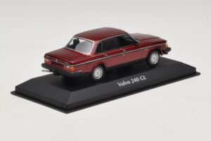 Volvo 240 GL Dark Red Metallic Maxichamps 1:43 940171401 Μέταλλο - εικόνα 2 από 5